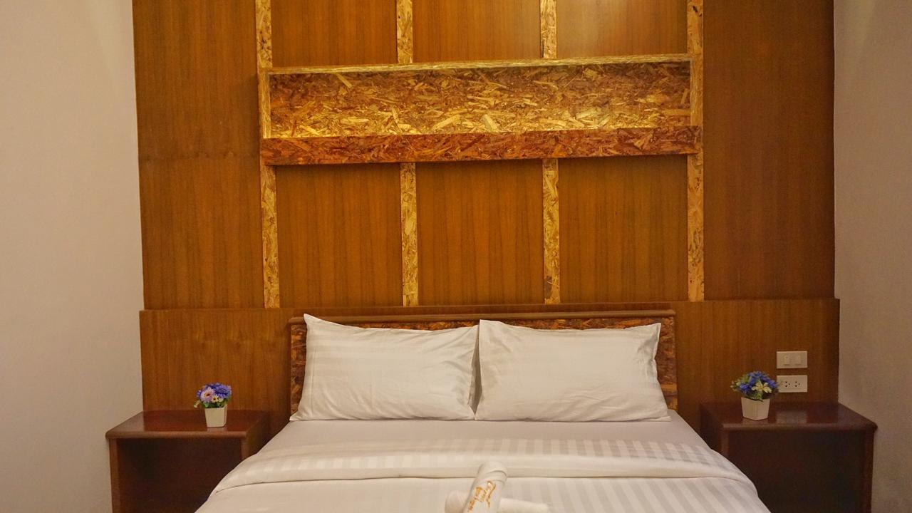 Hotel The Peace Tara House Ko Lanta Esterno foto