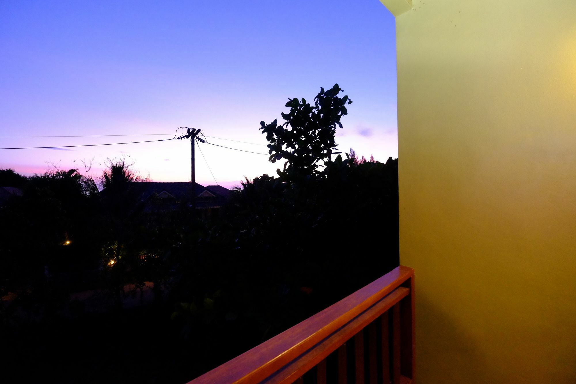 Hotel The Peace Tara House Ko Lanta Esterno foto