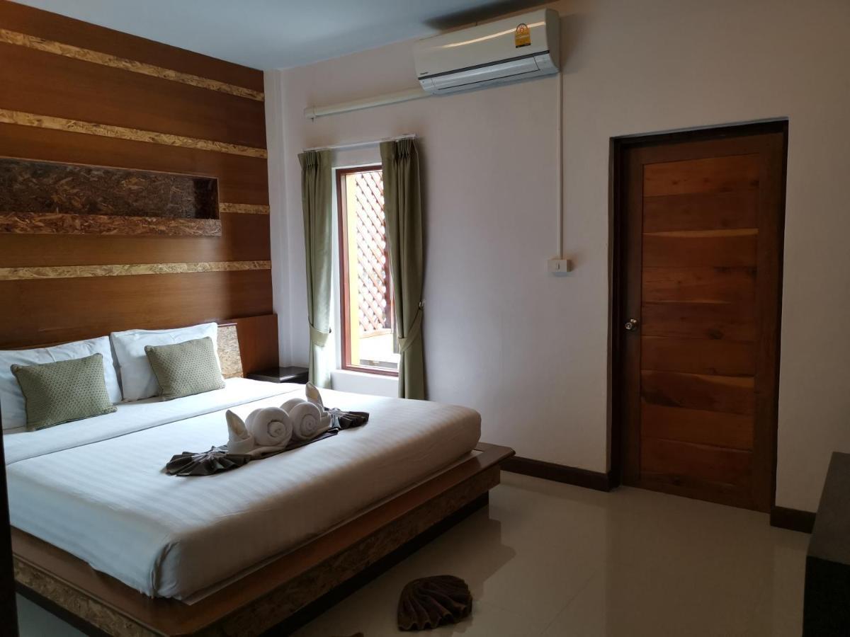 Hotel The Peace Tara House Ko Lanta Esterno foto