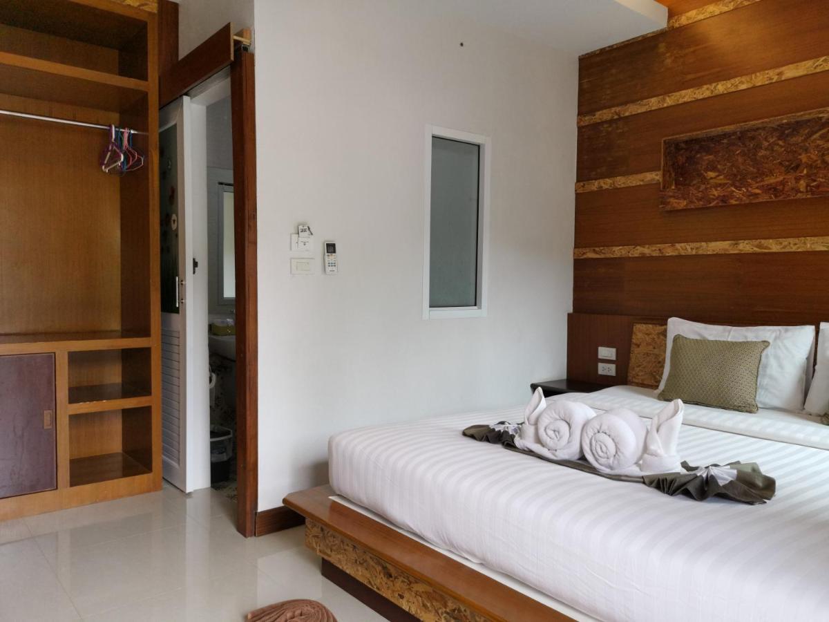 Hotel The Peace Tara House Ko Lanta Esterno foto